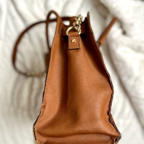 Michael Kors Cognac Leather Shoulder Bag with Key RETAIL: 250-550+ - Picture 3 of 7